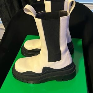 Bottega tire Chelsea boot, worn twice